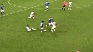 感嘆！久保建英の“隠れスーパープレー”「1.5秒のタメ＆メッセージ付きパス」で佐野海舟に信号 先制点演出の一部始終