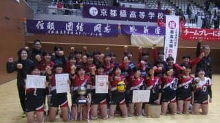 緊急事態に1年生エース踏ん張る　京都橘・片岡優「全国制覇したい」　京都大会女子／春高バレー