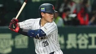 岡本和真は「村上より上」　“1打席交代”にざわつく米スカウト…リアルな評価