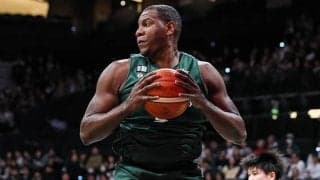 神戸の“大黒柱”アイザック・バッツがB2通算3000リバウンド達成…B2歴代最多記録更新も目前に