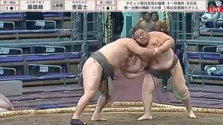 大熱戦の末、“力士の肩”に異変が発生 衝撃のビフォーアフターに驚きの声「うあああ 真っ赤」