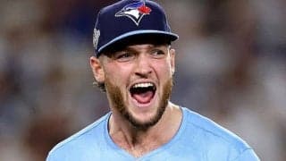 ブルージェイズ22歳右腕が婚約！WSでドジャースから新人最多の1試合12奪三振　交際2年超…砂浜で左膝を付きプロポーズ