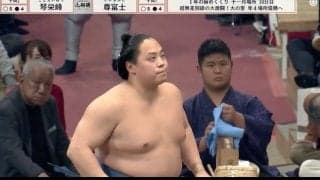 「ほぼ垂直じゃん」「股関節の柔らかさが異常」十両力士、ピンと脚が伸びた“芸術的”四股に館内ざわめき「1時を指す時計かよ」