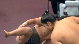 若手力士、取組前に“美四股”で火花 鍛錬の成果に館内から拍手「どっちも四股職人」感嘆の声も