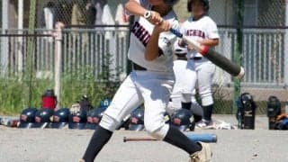 打撃でよく聞く「壁を作る」とは？　小学生にも簡単…“体育の言葉”で覚える正しいスイング