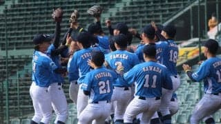 甲子園初勝利を手にした西日本選抜！9得点の猛攻で東日本選抜を下す【準硬式】