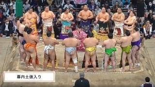「可愛い化粧まわし並んだw」大相撲、幕内土俵入りで“ほっこり”珍事 偶然の一コマ