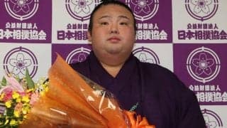 「見るたびに痩せてる」「肌も字もキレイ」大相撲三賞発表の元大関に熱視線　協会Xで爽やかな笑み「新弟子の方ですか？」