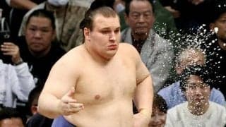 安青錦が優勝決定戦を制し初優勝、大関昇進へ　大相撲九州場所