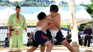 江戸時代から続く伝統行事「錫山相撲」、会場で歓声響く　鹿児島市