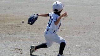 肘が下がる投球フォームの“根本原因”　故障も防止…肩甲骨の可動域広げる「ネコポーズ」