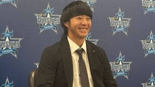 DeNA度会隆輝が3500万円で更改　900万増も「やらないとダメ」…今秋から三塁に挑戦中
