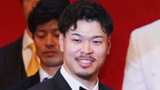 佐藤輝が身に着けた“超高級ブランド”が「凄い！」　特注の一品は「MVPにふさわしい」