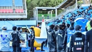 ｢見たことのある鶴だ!!｣元・三愛水着イメージガールの仮面ライダー女優が披露した“被り物”にJサポ興奮！｢似合ってらっしゃる｣｢誰がどう見てもグルージャ盛岡のサポーターです！｣