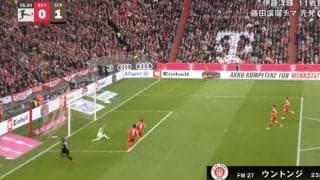 「これは酷い」ありえないミス連発に激昂！GKも様子がおかしくなる「そらキレるわ」「やっちまったな」バイエルンDFのプレーにファン落胆