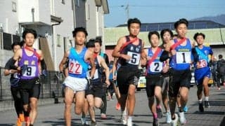 タスキ胸に90人　松永駆ける　福山・一周駅伝「地域とつながりを」