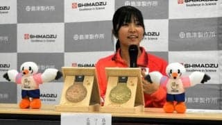 金と銅のメダルに「ほっとした」　デフリンピックテニス・菰方選手