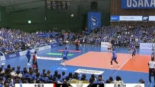 男子バレー、“背後”からの約12m超ロ～ングトスを完璧スパイク！ あまりの“美技”に会場大盛り上がり