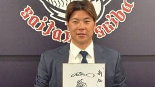 西武・炭谷銀仁朗「複数年契約結んでて」　“現状維持”の4000万円更改…1年後に告白