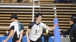 全日本インカレ男子　国士舘大、専修大がフルセットの接戦を制す　近畿大が西日本インカレ王者を下して準決勝進出