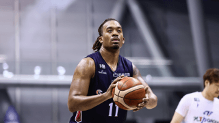 三遠が横浜BC退団のキャメロン・ジャクソンと短期契約「自分にできる形でチームに貢献したい」