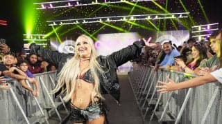 「美人すぎる」帰ってきた“No.1悪女レスラー”が私服ショットでも魅了…存在感たっぷりの“2000年代ルック”に「やっぱり彼女はアイコンだ」