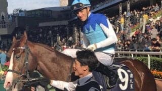 親仔制覇かかるエンブロイダリーの父 アドマイヤマーズの香港マイルV