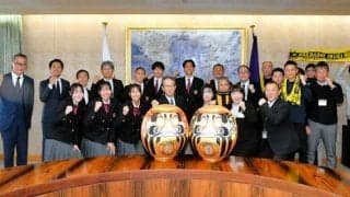 前橋育英の男女サッカー部、全国大会出場を前橋市と群馬県に報告