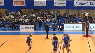 「申し訳ないけど…」男子バレー、本人とファンびっくりの“珍事”発生 歓喜のダンス中に突如ボールが