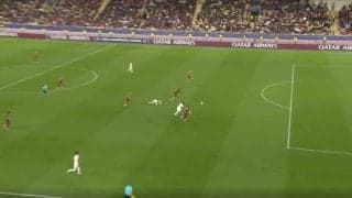 どんな体…！？ 南野拓実、高難度“ダイビングヘッドパス”炸裂「ビビった」「すげえw」ダイナミックな妙技で決定機演出…ファン大興奮