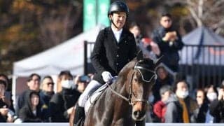 引退競走馬に管理調教師が乗って/島田明宏