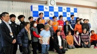神奈川大の4人、Jリーグ内定会見は寮のある団地で　住民もエール