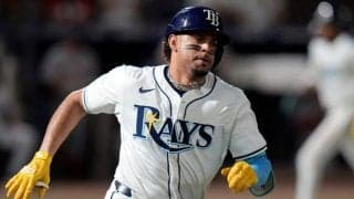 MLB74発でもNPB行きの噂…26歳有望株の新天地　手にした3.8億円、弱小球団から描く再起