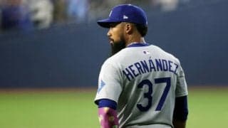 「彼の将来は依然として不透明」消えぬトレードの噂…注目のド軍33歳外野手の去就「理論的には野手の若返りと、外野守備の強化を図ることができる」