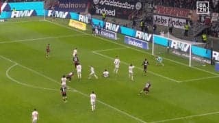 なんで…！？  堂安律のスーパーゴールで“異変”「絶望させた」「ドン引きやん」相手GKの様子がおかしくなる「悪魔の左足やな」