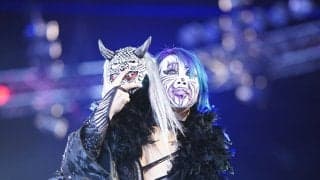 “カブキ”フェイスペイントで人気の日本人女子レスラー、“ほぼ素顔”のリラックスしたホテル自撮りにファン反応「永遠に美しい」