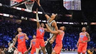 スパーズがサンダーとの激闘を制しNBAカップ決勝へ…ウェンバンヤマが復帰戦で躍動