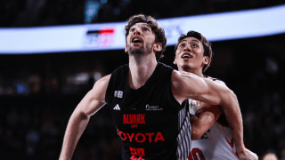 A東京のロシターがB1史上初の通算5000リバウンド達成「これからも挑戦を続けていく」