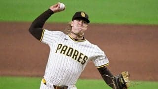 DeNA、203センチ大型右腕の獲得発表　マイナー35発→2021年投手転向の“異色経歴”