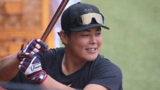  出場機会求めて一度は契約保留、巨人・山瀬慎之助は高齢化進む主戦捕手争いに割って入れるか