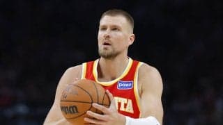 ホークスのクリスタプス・ポルジンギスが病気のため最低2週間を欠場へ