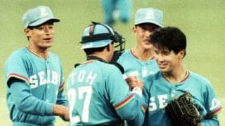 潮崎哲也が憧れの鹿取義隆から学んだ「適当でいい」という名の強さ　「困ったら真ん中低めでいいんだよ」