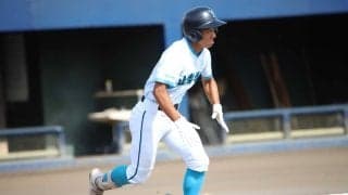 山梨学院・背番号14の4番・杉村の「武器」はバスターでの広角打法【高校野球界の逸材】
