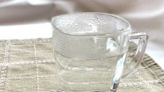 「白湯」を毎日飲む効果とは。免疫力が高まるってホント？いつ飲めばいい？正しい作り方も