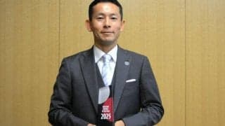 Jリーグアウォーズで最優秀副審賞　松江市職員の三原純さん