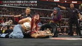 「背中こわれた」日本人女子レスラー、“身代わり”の代償に心配の声 相棒のピンチに体を投げ打って苦悶