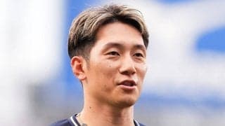 大人の色気漂う31歳が「たまらん！」　爽やかスーツ姿で突然…“ギャップ”に虜「可愛すぎる」