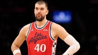 クリッパーズ不動の先発センター、イビツァ・ズバッツが左足首捻挫で数週間の欠場へ