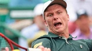  元世界33位「スマホも持てなかった」 