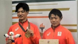 デフリンピック「金」の足立選手、6位入賞の須山選手が島根知事表敬